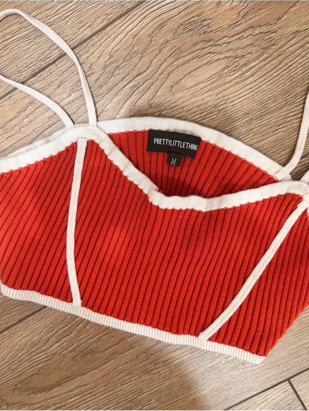 PrettyLittleThing Red Ribbed Contrast-Trim Crop Top